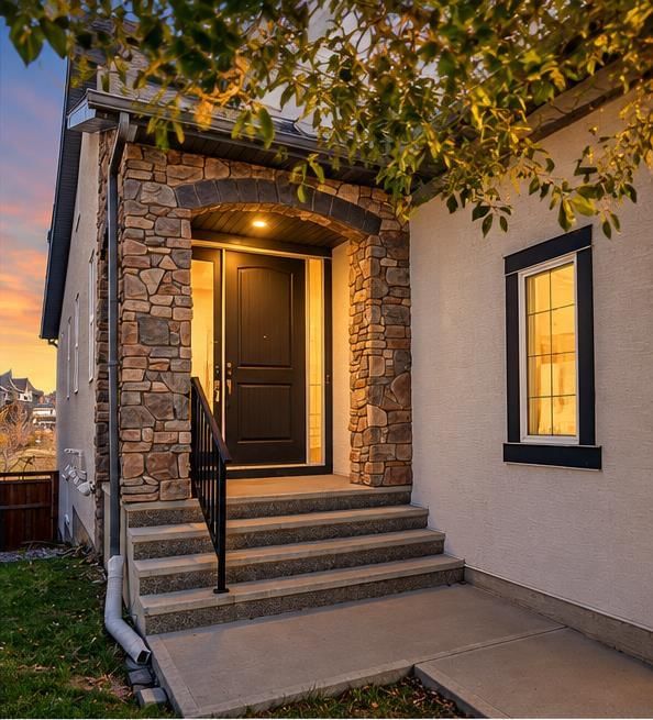 66 Masters Avenue SE, Calgary — photo 2 of 50