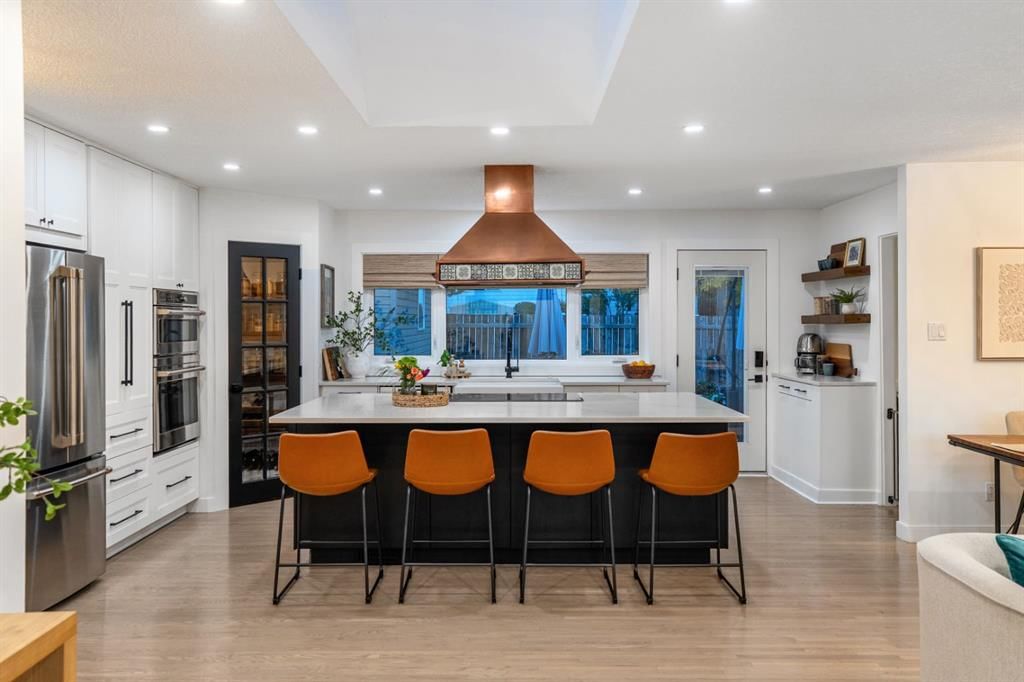 10832 Mapleford Road SE, Calgary — photo 4 of 50