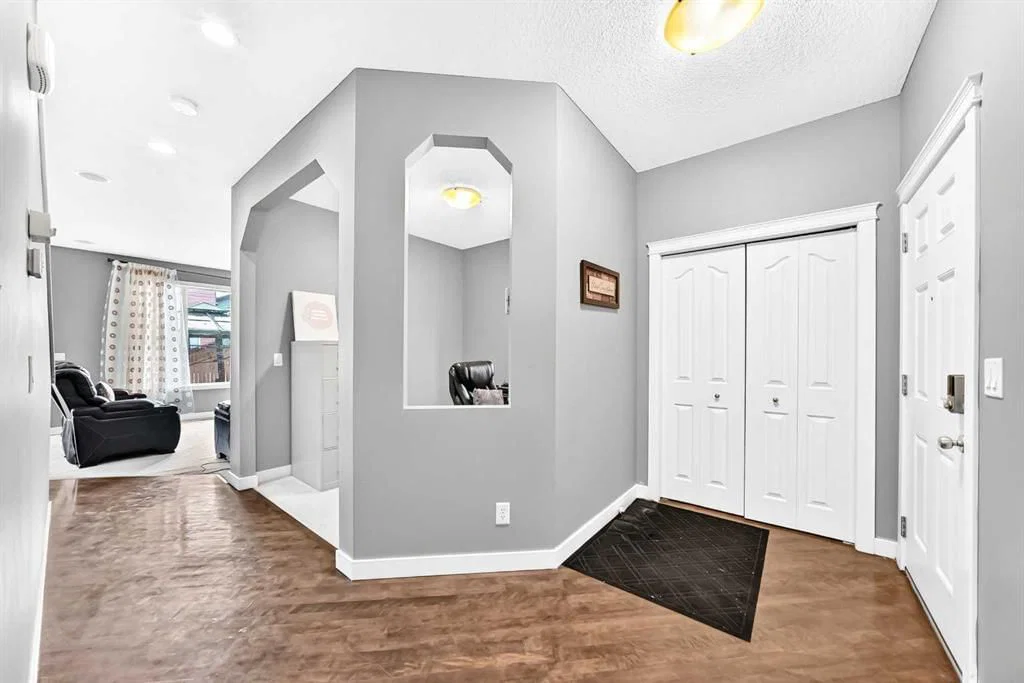 1580 New Brighton Drive SE, Calgary — photo 5 of 50