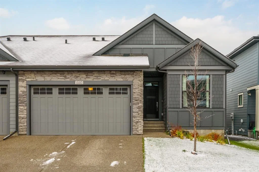 660 Shawnee Terrace SW, Calgary — main listing photo