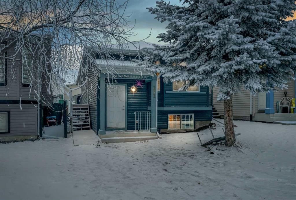 212 Coral Springs Circle NE, Calgary — photo 2 of 33