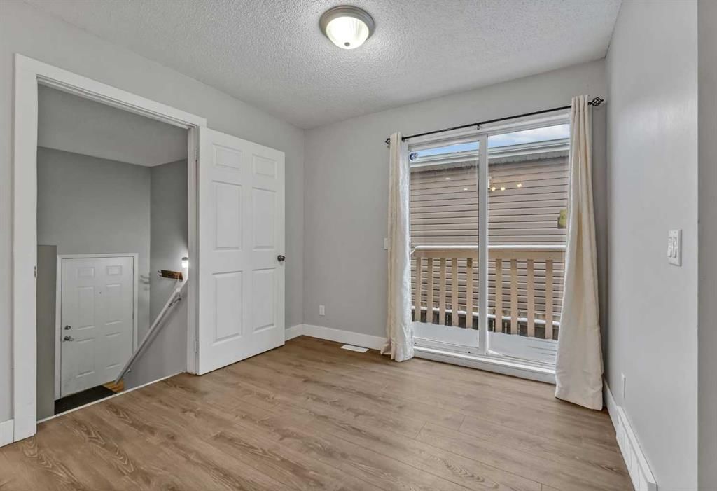 212 Coral Springs Circle NE, Calgary — photo 4 of 33