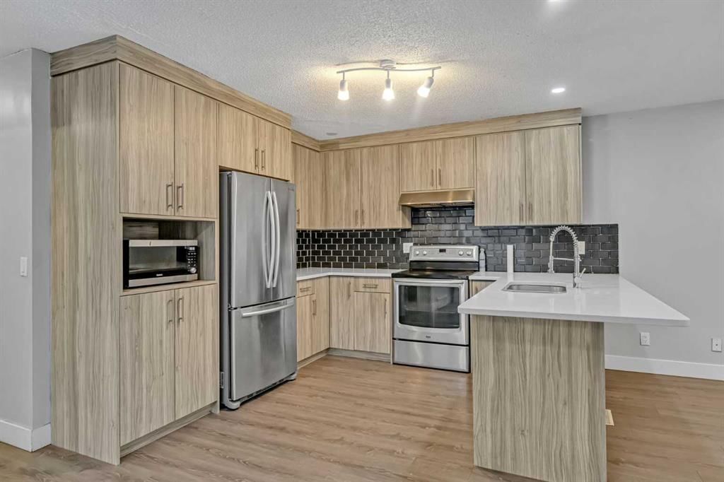 212 Coral Springs Circle NE, Calgary — photo 5 of 33
