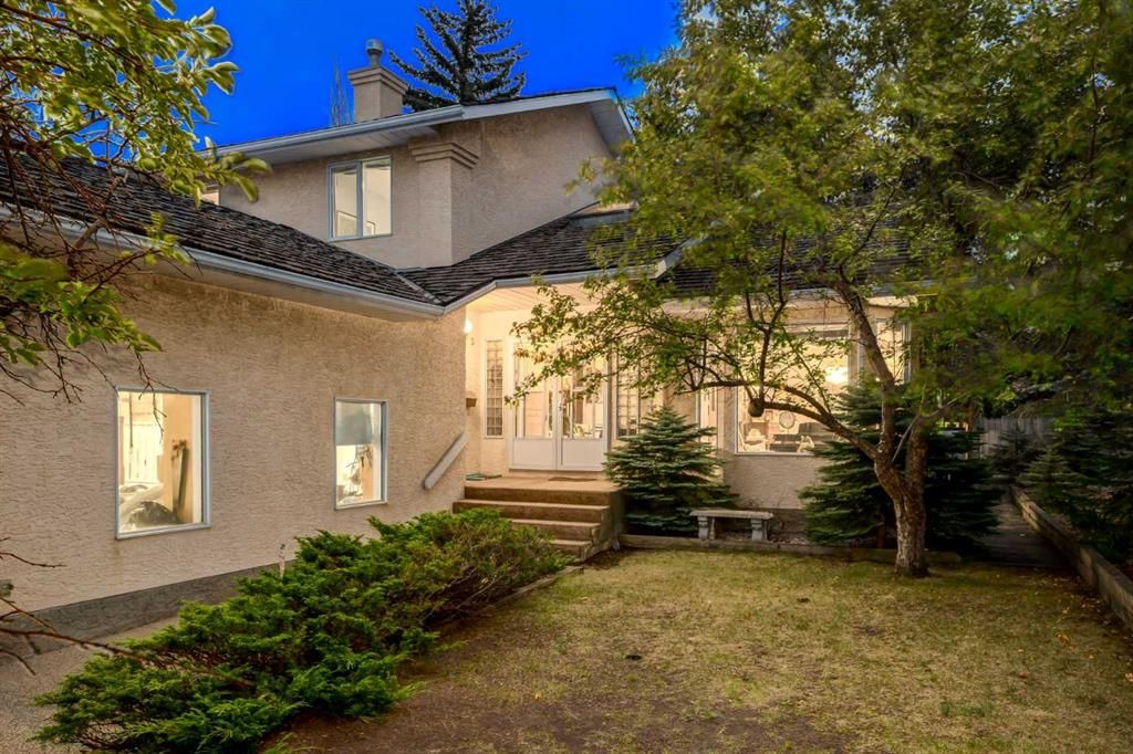 660 Coach Grove Road SW, Calgary — photo 3 of 45