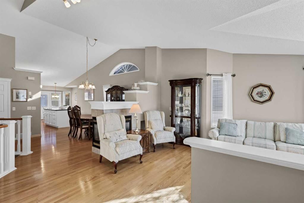 59 Scotia Landing NW, Calgary — photo 4 of 47