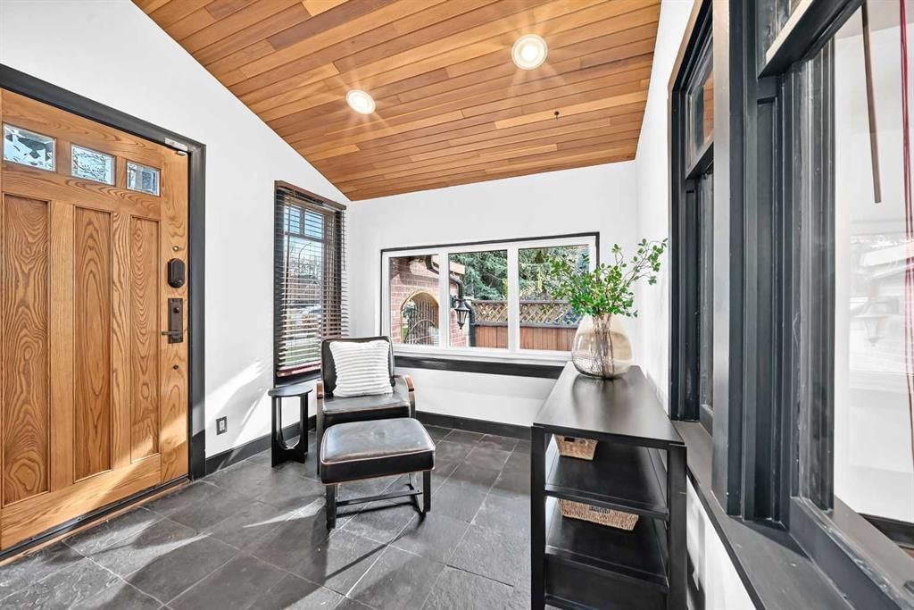 3035 4 Street SW, Calgary — photo 2 of 49