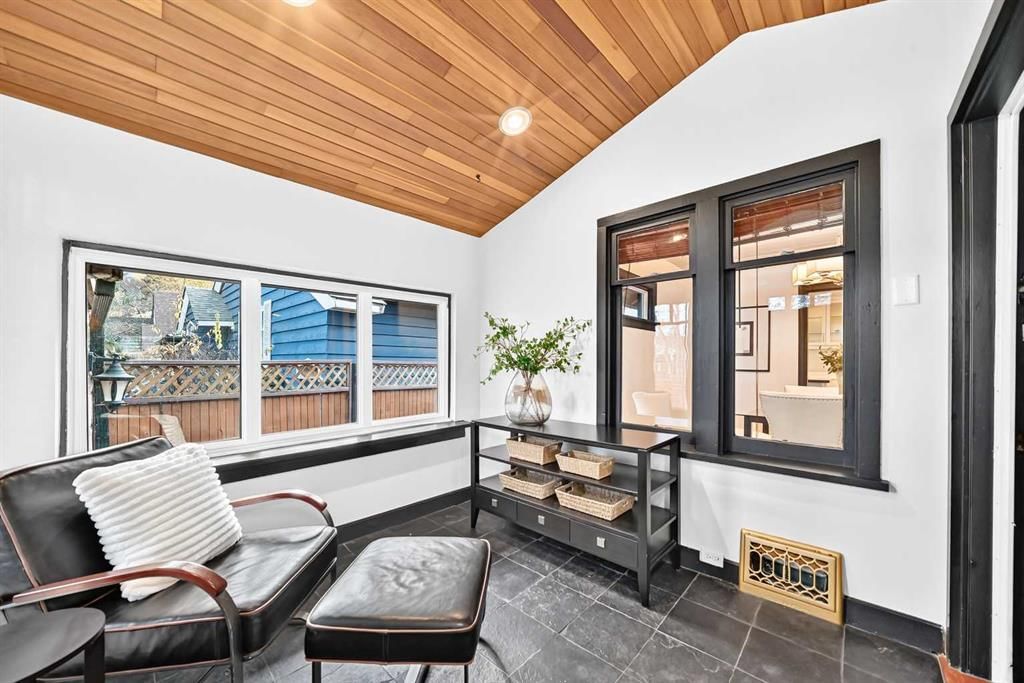 3035 4 Street SW, Calgary — photo 3 of 49
