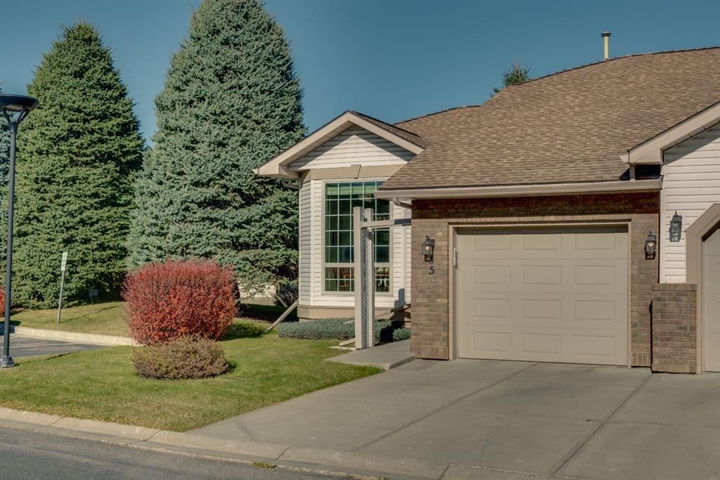 55 Douglas Woods Park SE, Calgary — photo 2 of 47