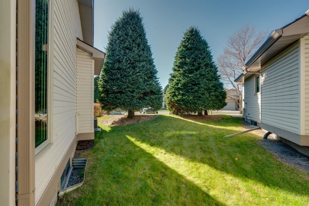 55 Douglas Woods Park SE, Calgary — photo 4 of 47