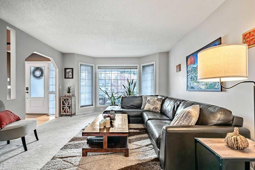 12817 Douglasview Boulevard SE, Calgary — photo 5 of 41