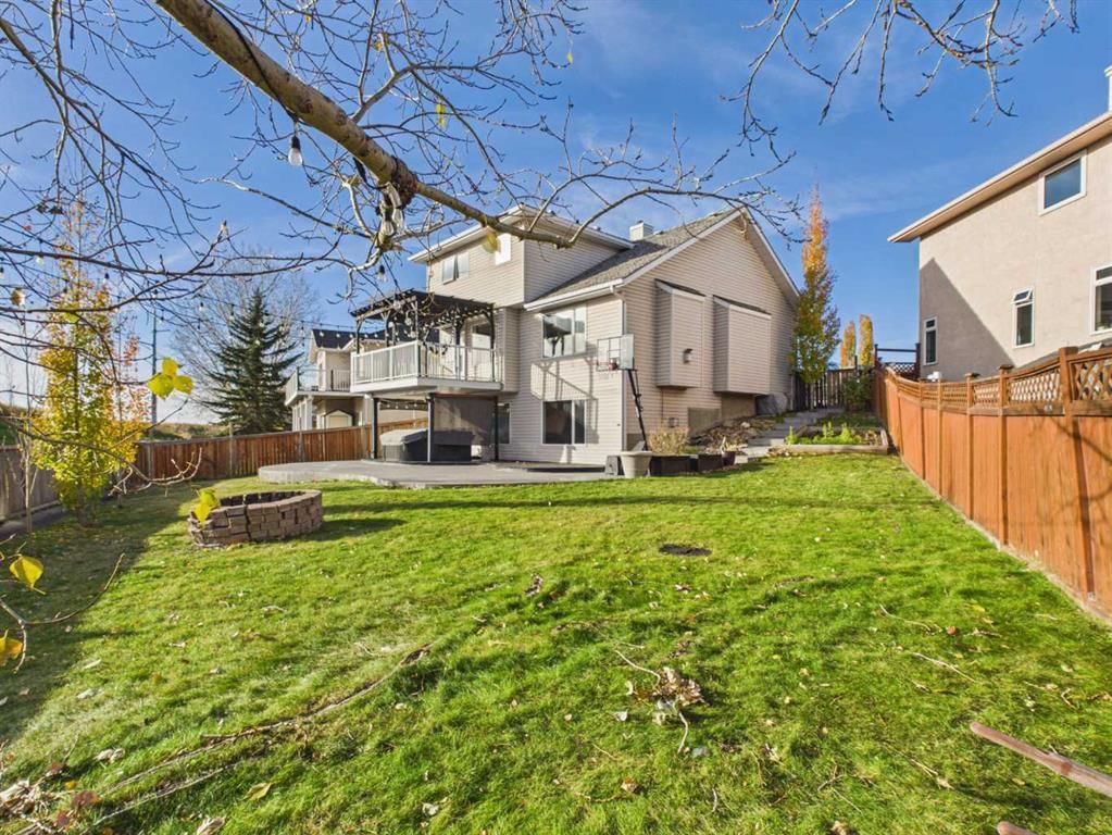 717 Sierra Madre Court SW, Calgary — main listing photo