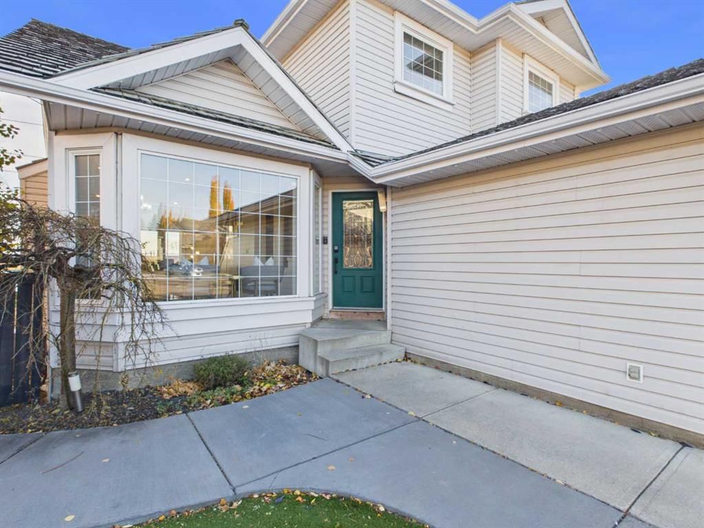 717 Sierra Madre Court SW, Calgary — photo 4 of 34