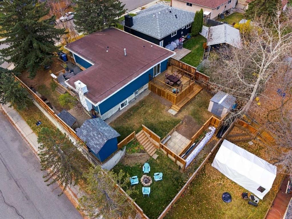 104 Cantree Place SW, Calgary — main listing photo