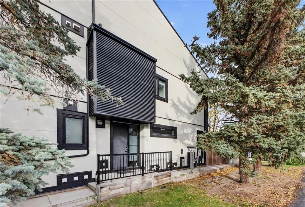 2, 840 McPherson Road NE, Calgary — photo 2 of 33
