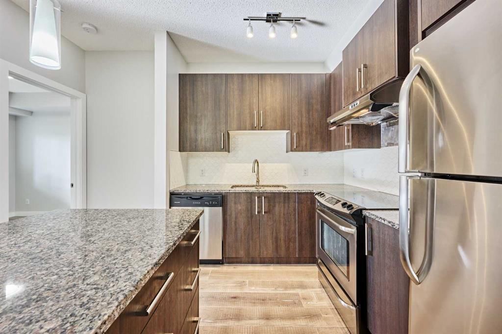 305, 12 Sage Hill Terrace NW, Calgary — photo 3 of 37