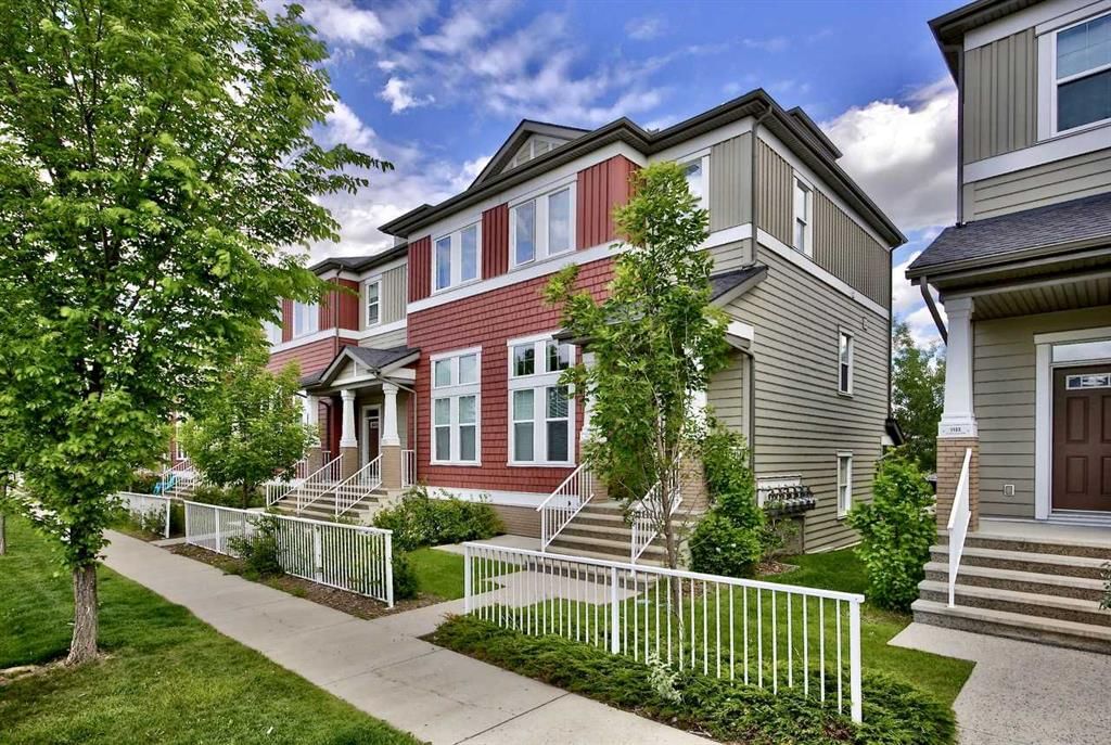 913 Evanston Square NW, Calgary — photo 2 of 39