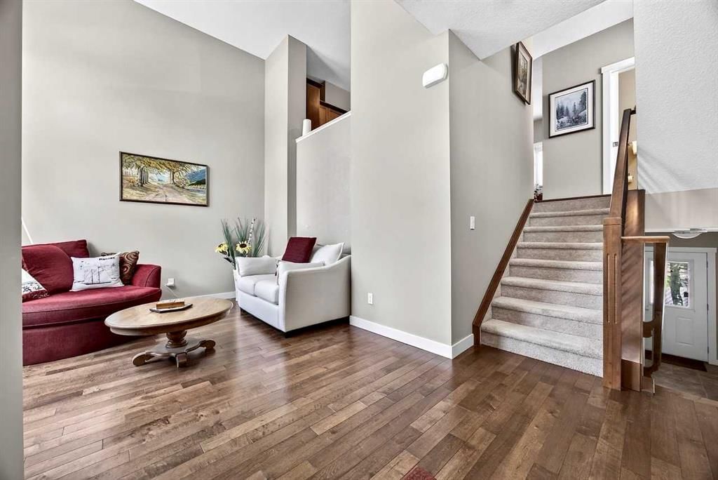 913 Evanston Square NW, Calgary — photo 4 of 39