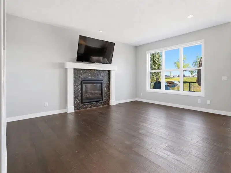 290 Masters Avenue SE, Calgary — photo 5 of 50