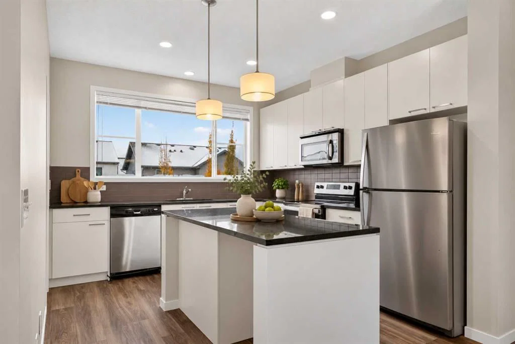 39 Copperpond Close SE, Calgary — photo 4 of 50