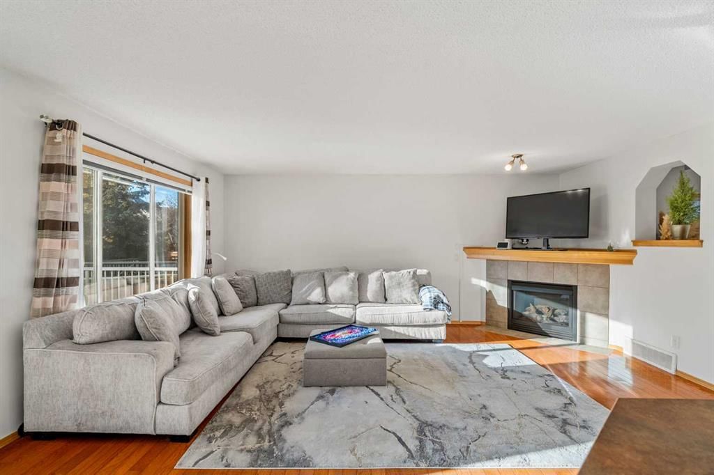 116 Tuscany Ravine Crescent NW, Calgary — photo 3 of 37