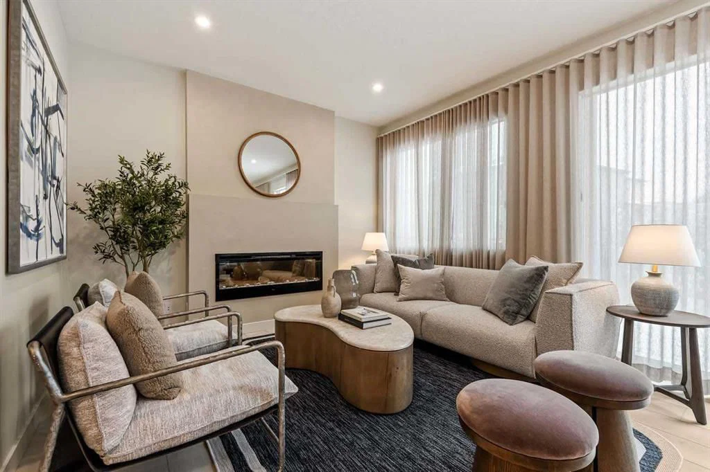 124 Starling Place NW, Calgary — photo 4 of 29