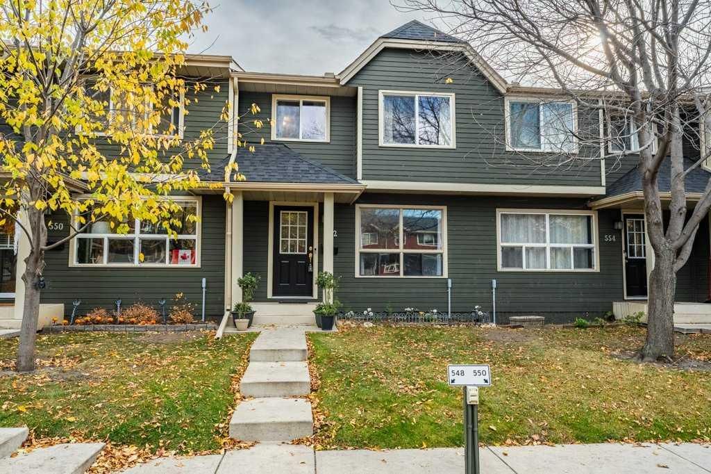 552 Queenston Gardens SE, Calgary — main listing photo