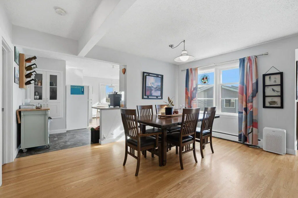 3239 Kenmare Crescent SW, Calgary — photo 3 of 47