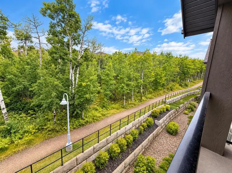 313, 25 Aspenmont Heights SW, Calgary — main listing photo
