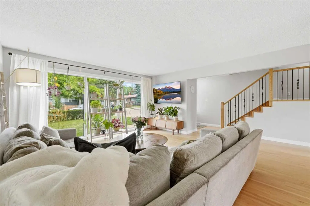9 Foxwell Road SE, Calgary — main listing photo