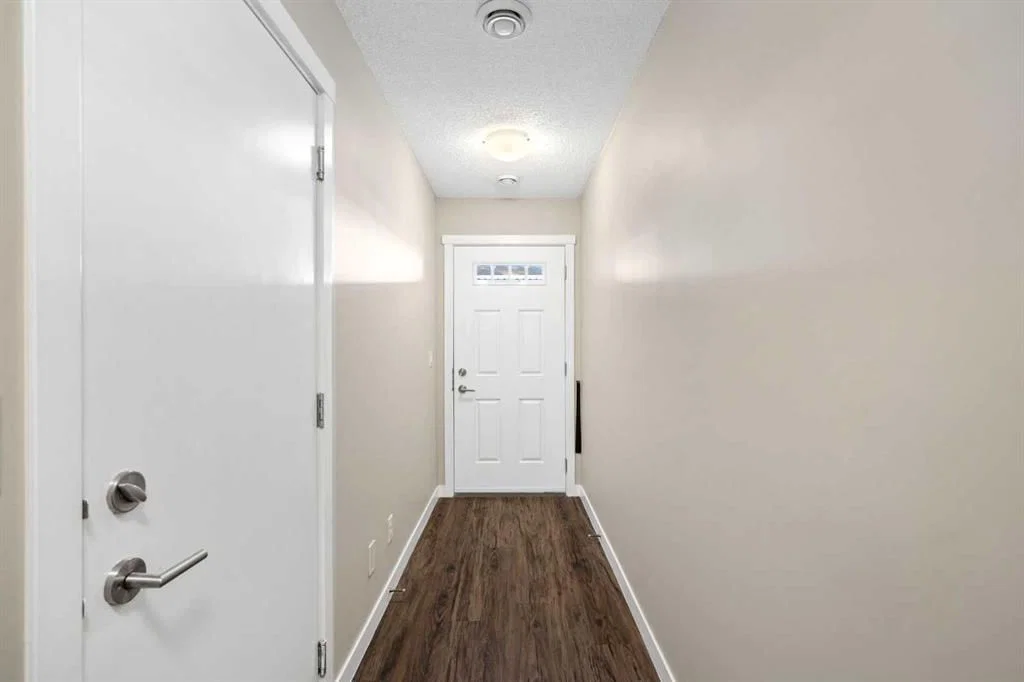 407, 428 Nolan Hill Drive NW, Calgary — photo 3 of 32