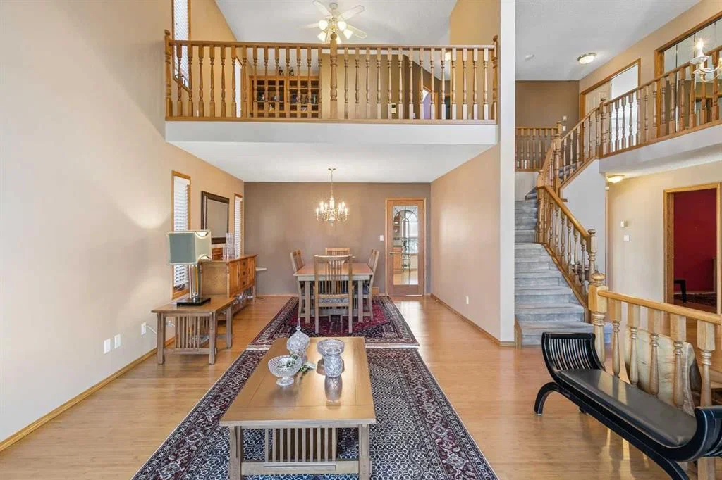 24 Signature Point SW, Calgary — photo 4 of 41