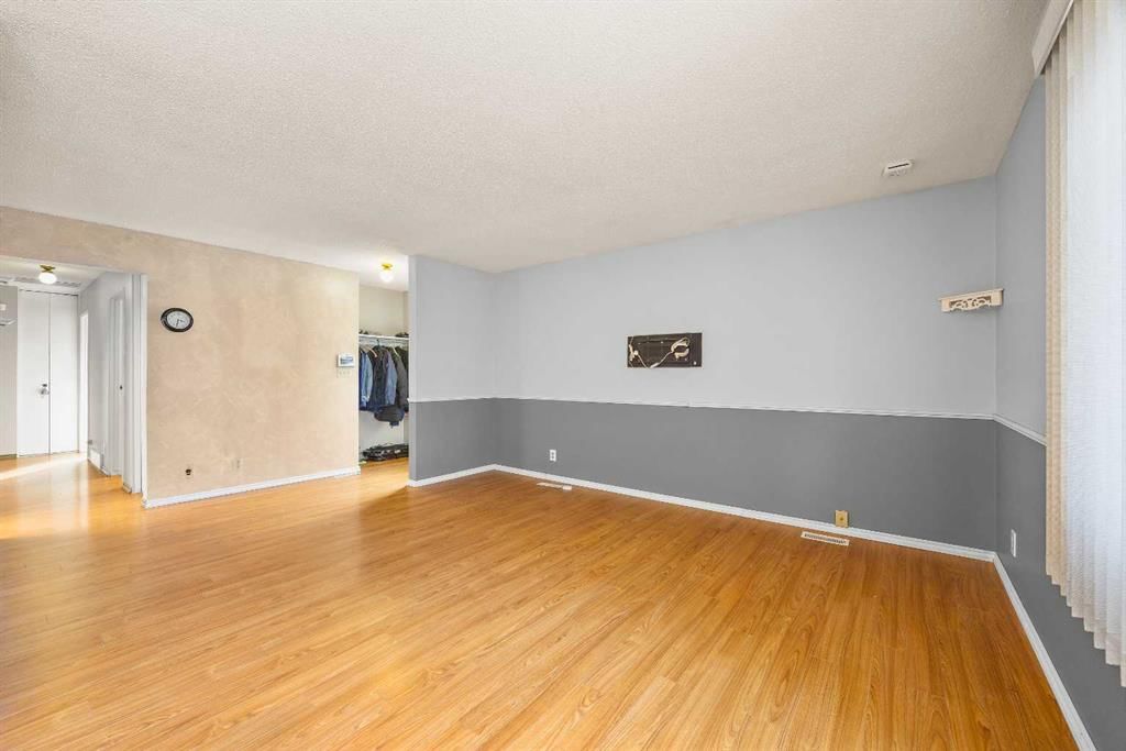 272 Huntington Close NE, Calgary — photo 4 of 42