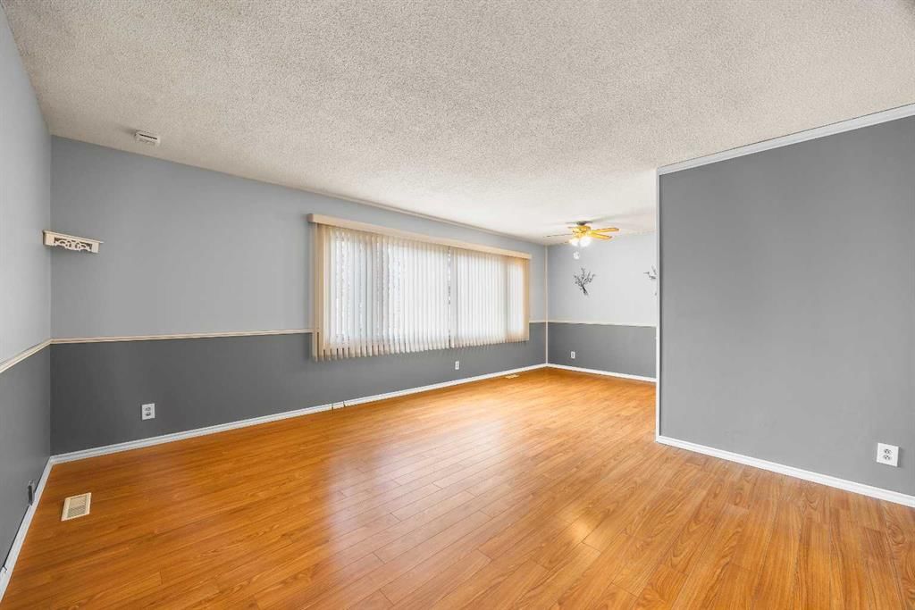 272 Huntington Close NE, Calgary — photo 5 of 42
