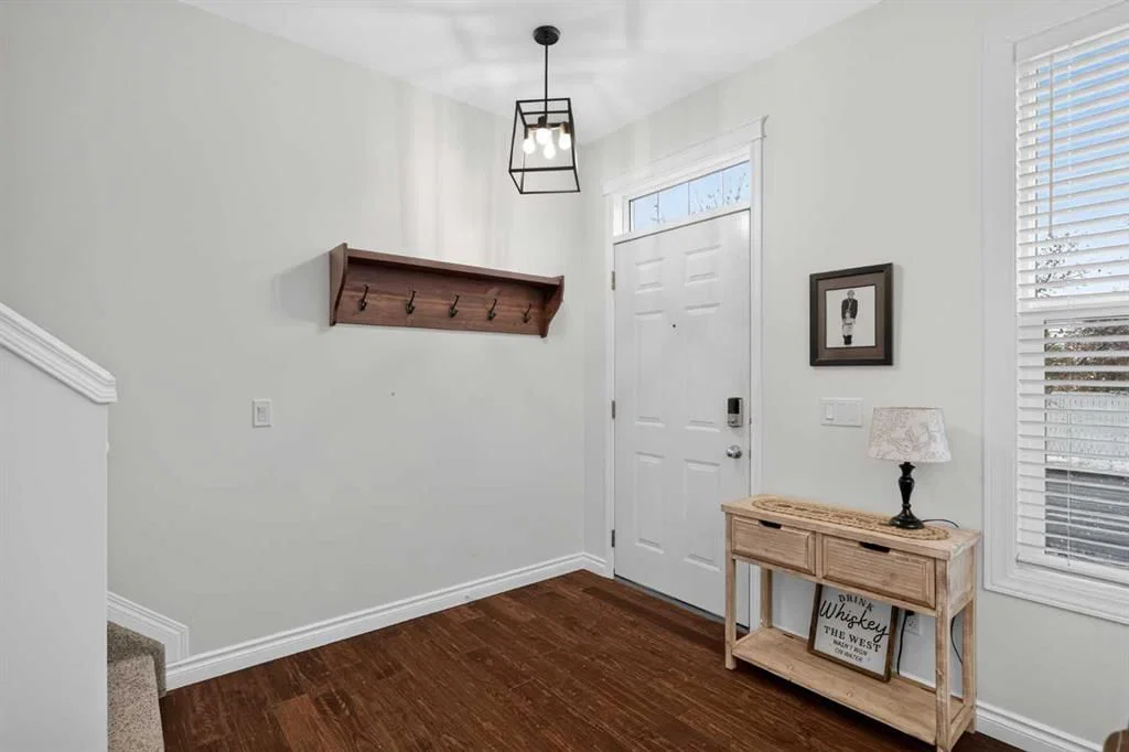 37 Prestwick Park SE, Calgary — photo 3 of 47