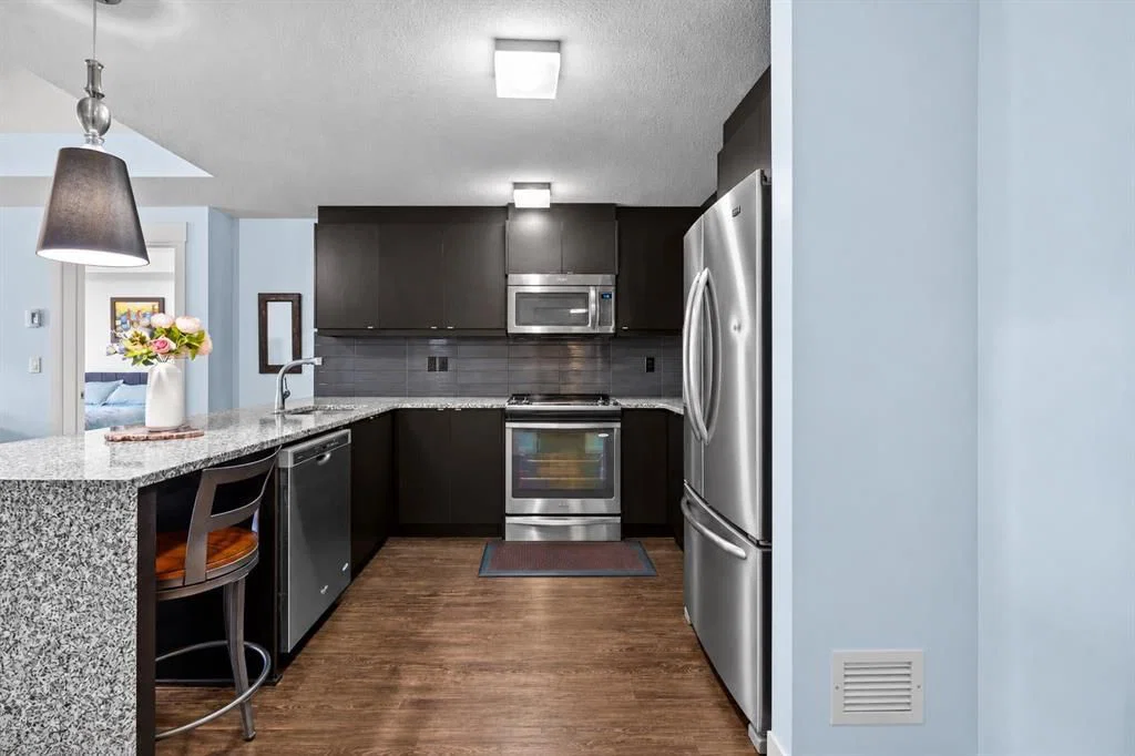 322, 45 Aspenmont Heights SW, Calgary — photo 4 of 32