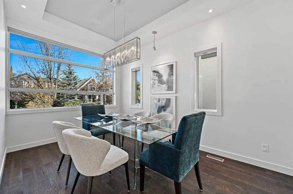 2115 Bowness Road NW, Calgary — photo 4 of 45