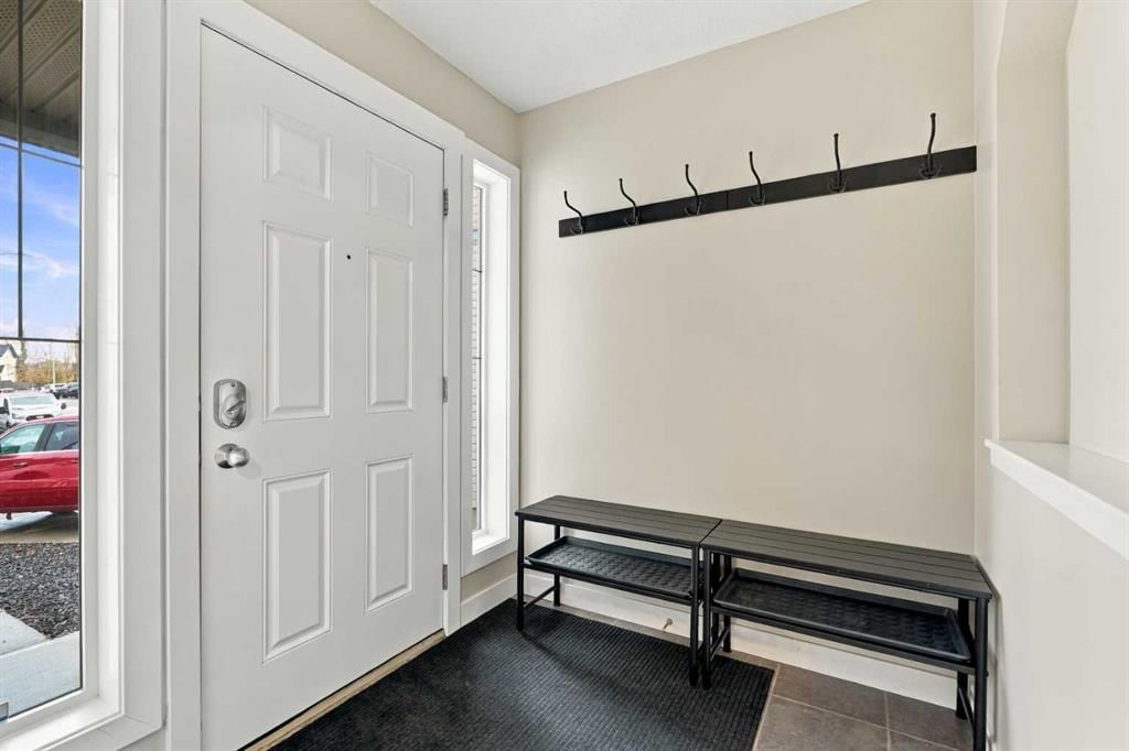 185 Silverado Plains Close SW, Calgary — photo 2 of 47