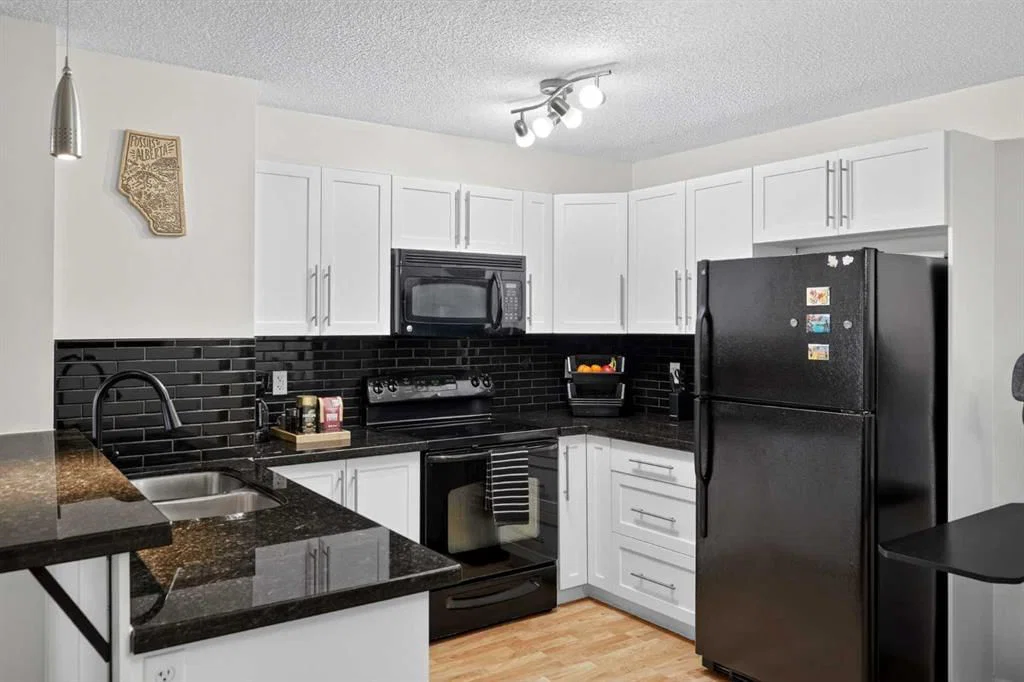 4304, 60 Panatella Street NW, Calgary — photo 5 of 31