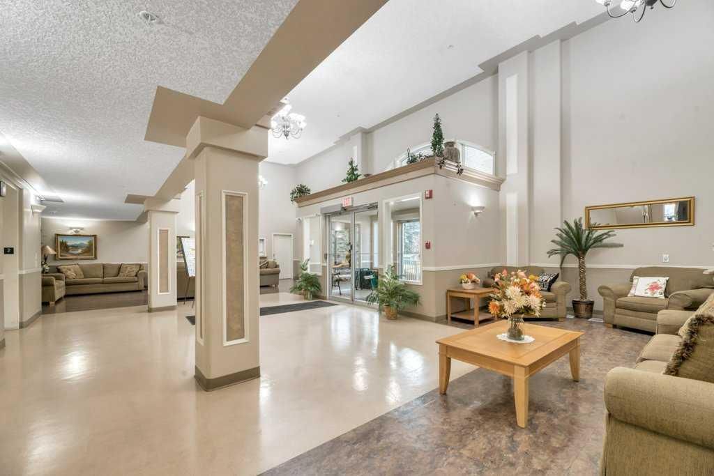 3319, 3000 Millrise Point SW, Calgary — photo 5 of 38