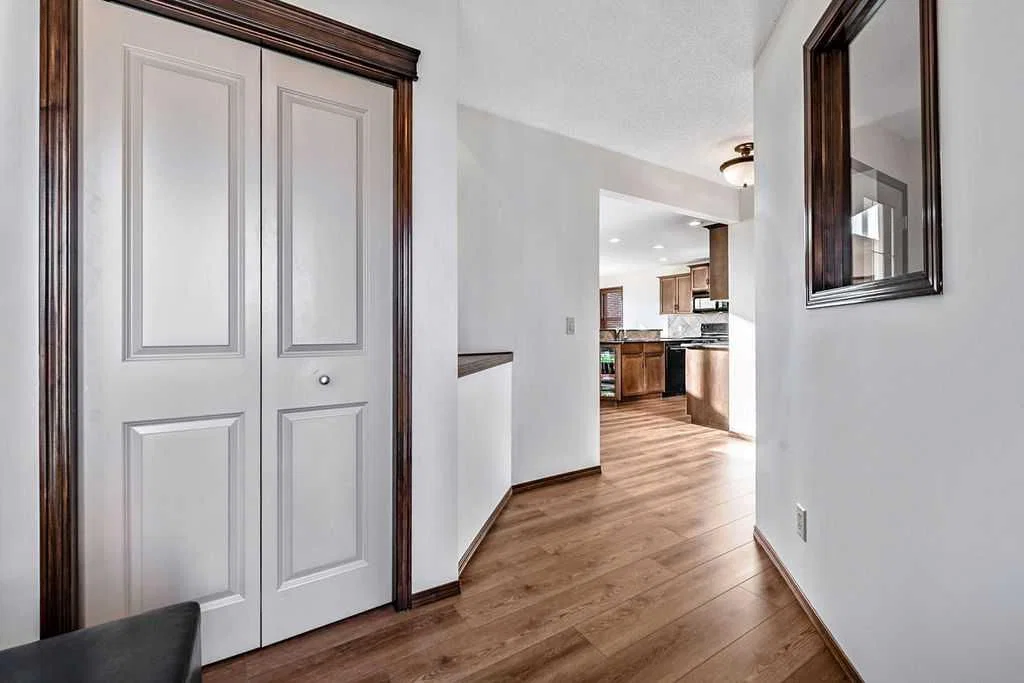 180 Chapalina Heights SE, Calgary — photo 5 of 38