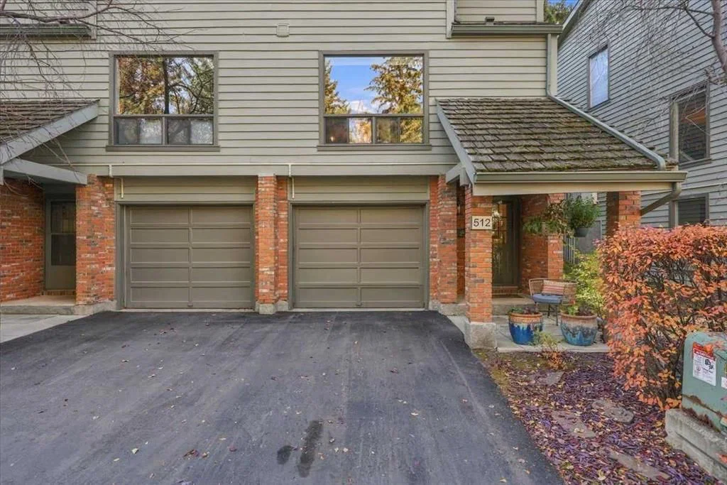512 Point Mckay Grove NW, Calgary — photo 2 of 50