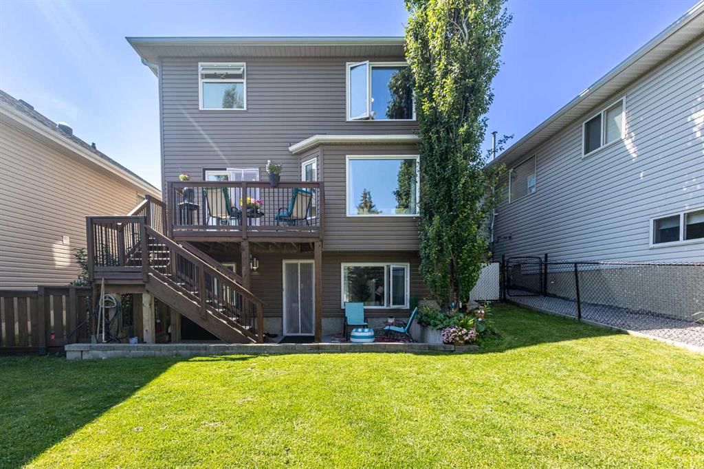 151 Citadel Close NW, Calgary — photo 2 of 50