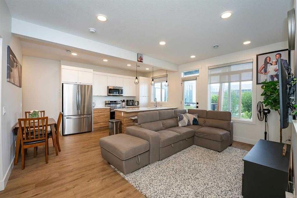 4673 Seton Drive SE, Calgary — photo 3 of 25