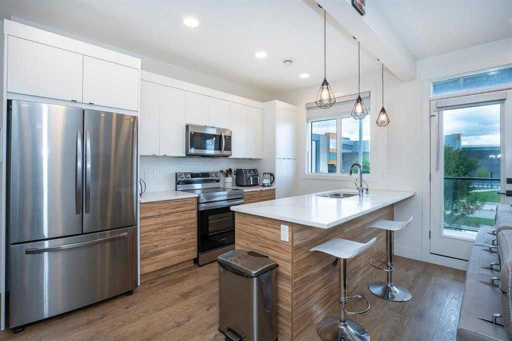 4673 Seton Drive SE, Calgary — photo 4 of 25