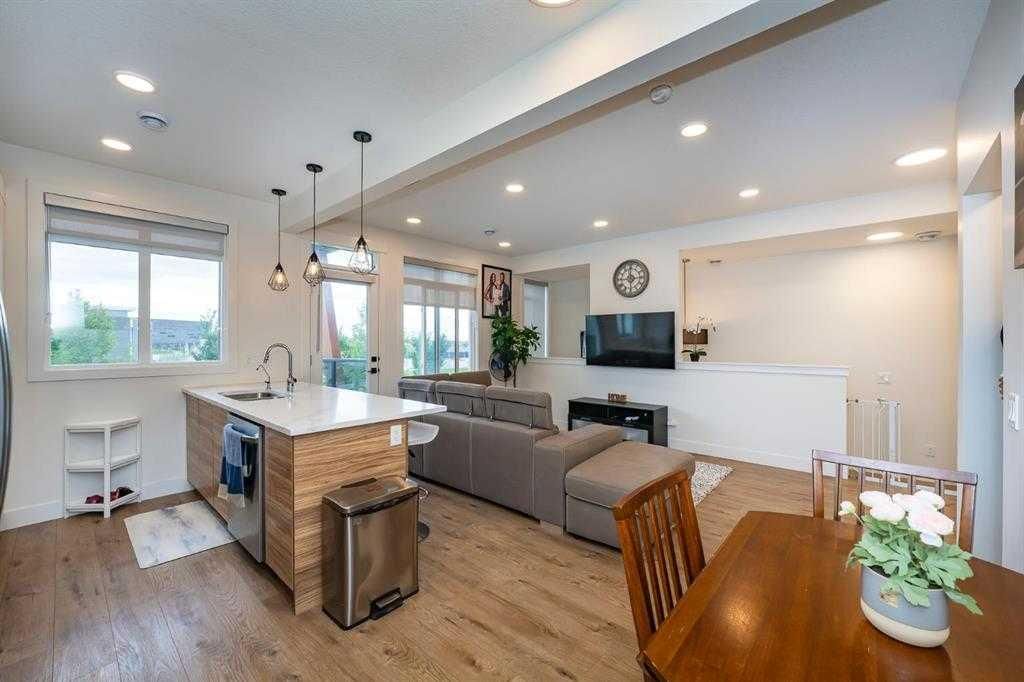 4673 Seton Drive SE, Calgary — photo 5 of 25