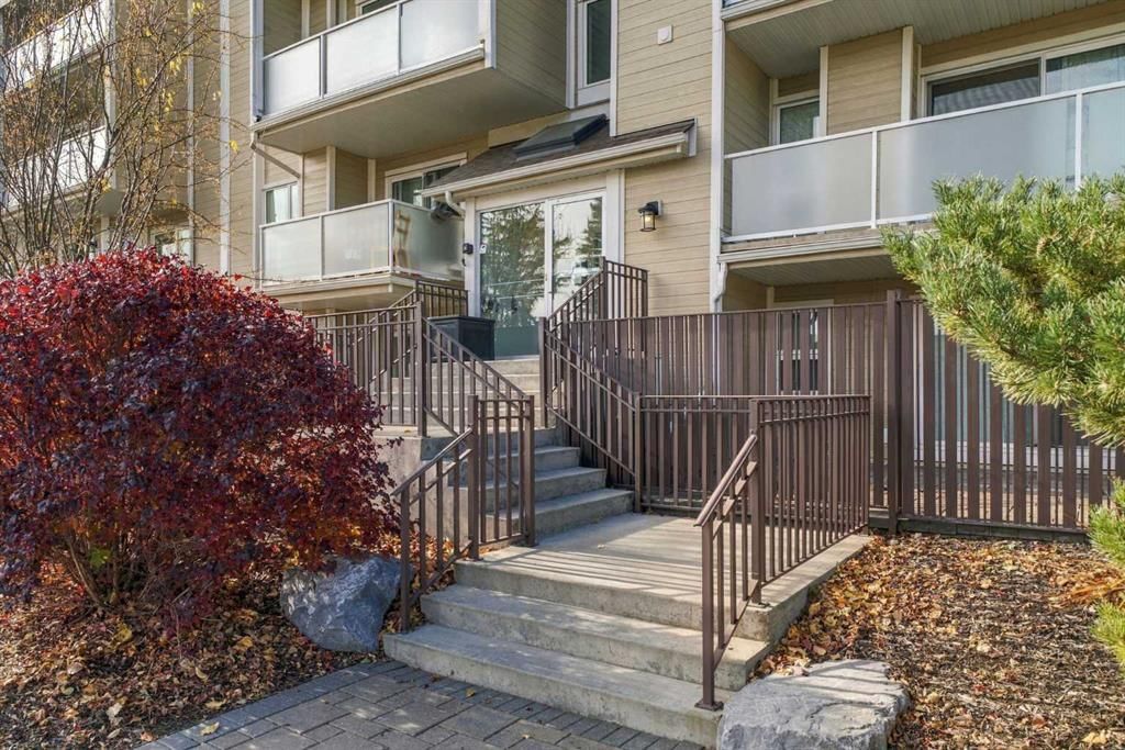 402, 3747 42 Street NW, Calgary — photo 2 of 25