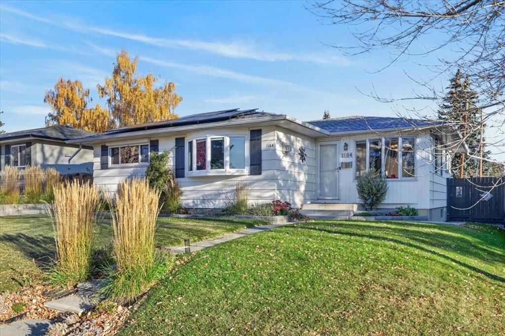 1184 Northmount Drive NW, Calgary — photo 3 of 50