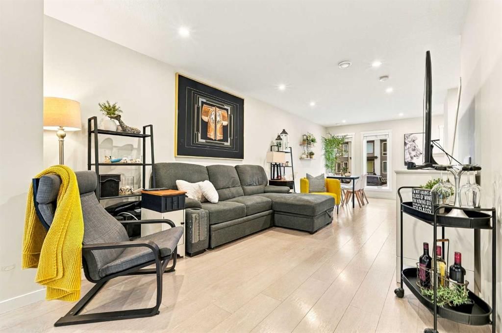 314, 338 Seton Circle, Calgary — main listing photo