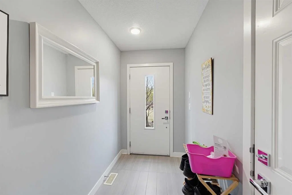260 Walden Path SE, Calgary — photo 3 of 34