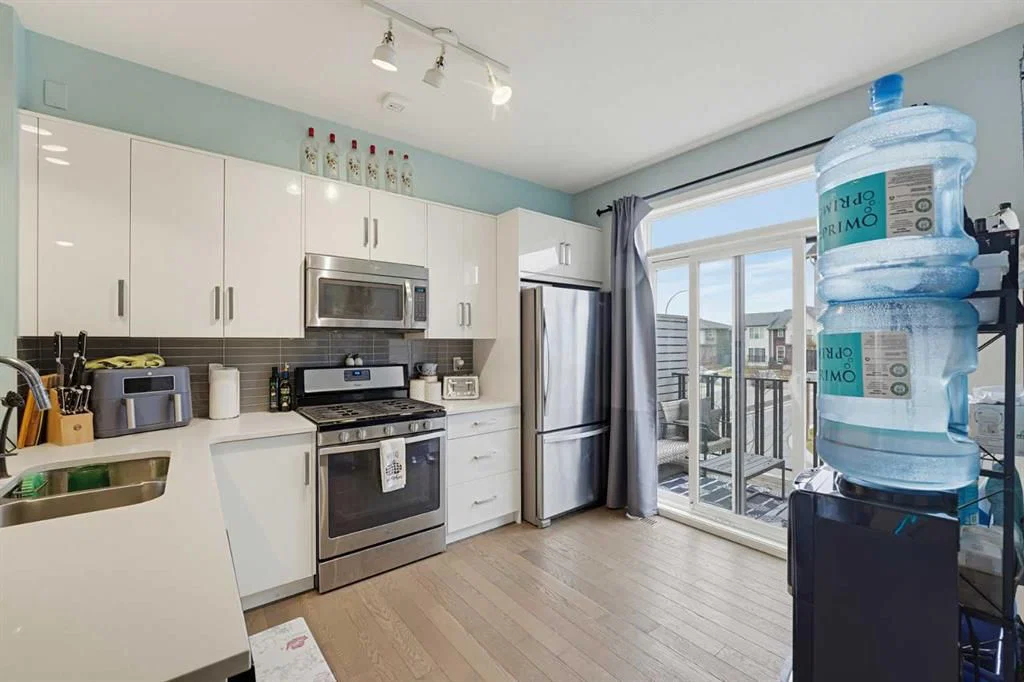 260 Walden Path SE, Calgary — photo 5 of 34